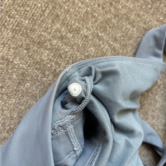 Lululemon energy bra in blue linen - Picture 4 of 4